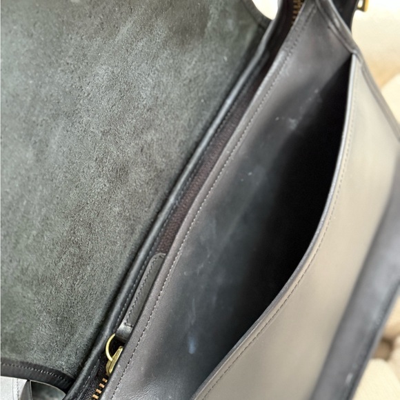 Vintage Coach Patricia Legacy Black Leather Flap Crossbody Bag - Picture 8 of 16